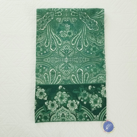 April Cornell Green Kashmir Paisley Cotton Rectangle Table Runner 71" x 13" NWT - Picture 1 of 3